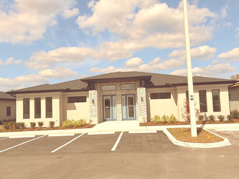 10348-10350 White Viburnum Way, Riverview, FL à louer - Photo de l’immeuble – Image 1 sur 23