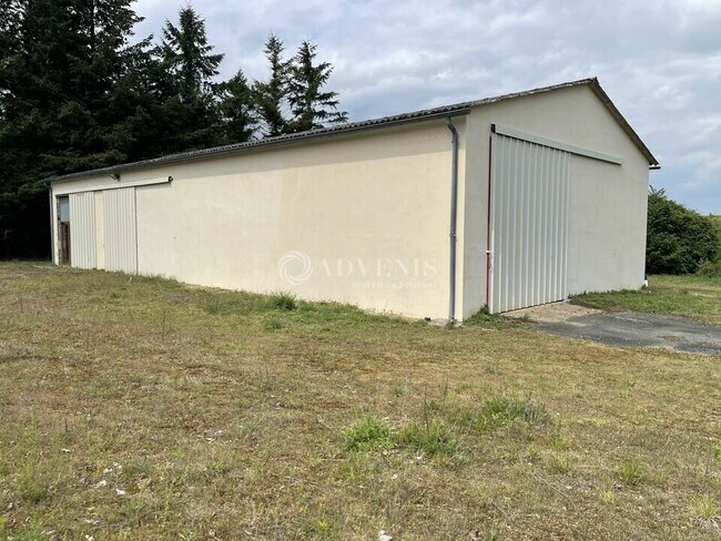 Plus de détails pour Local d’activités à vendre