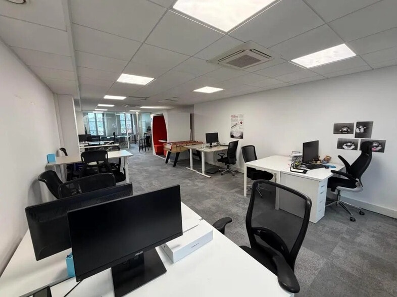 13 Rue De Charenton, Paris à louer - Photo intérieure – Image 3 sur 9