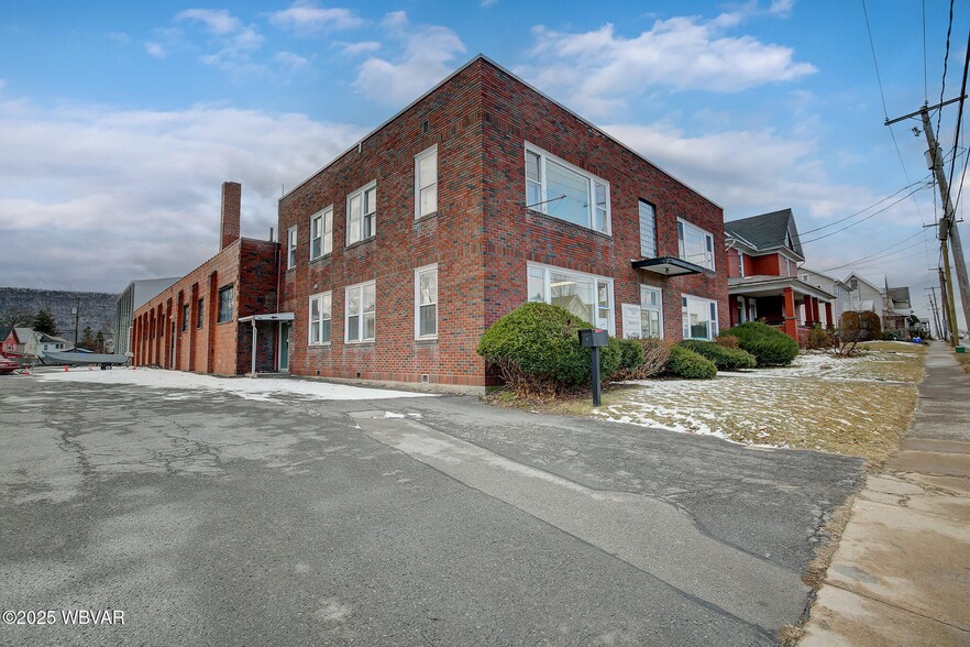 738 Bellefonte Ave, Lock Haven, PA à vendre - Photo de l’immeuble – Image 3 sur 72