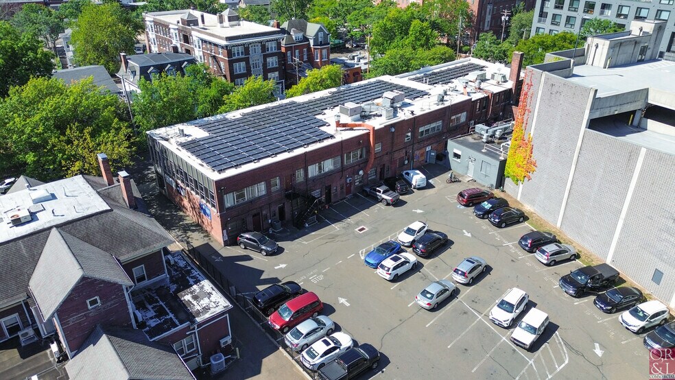 1211 Chapel St, New Haven, CT à louer - Photo de l’immeuble – Image 2 sur 11