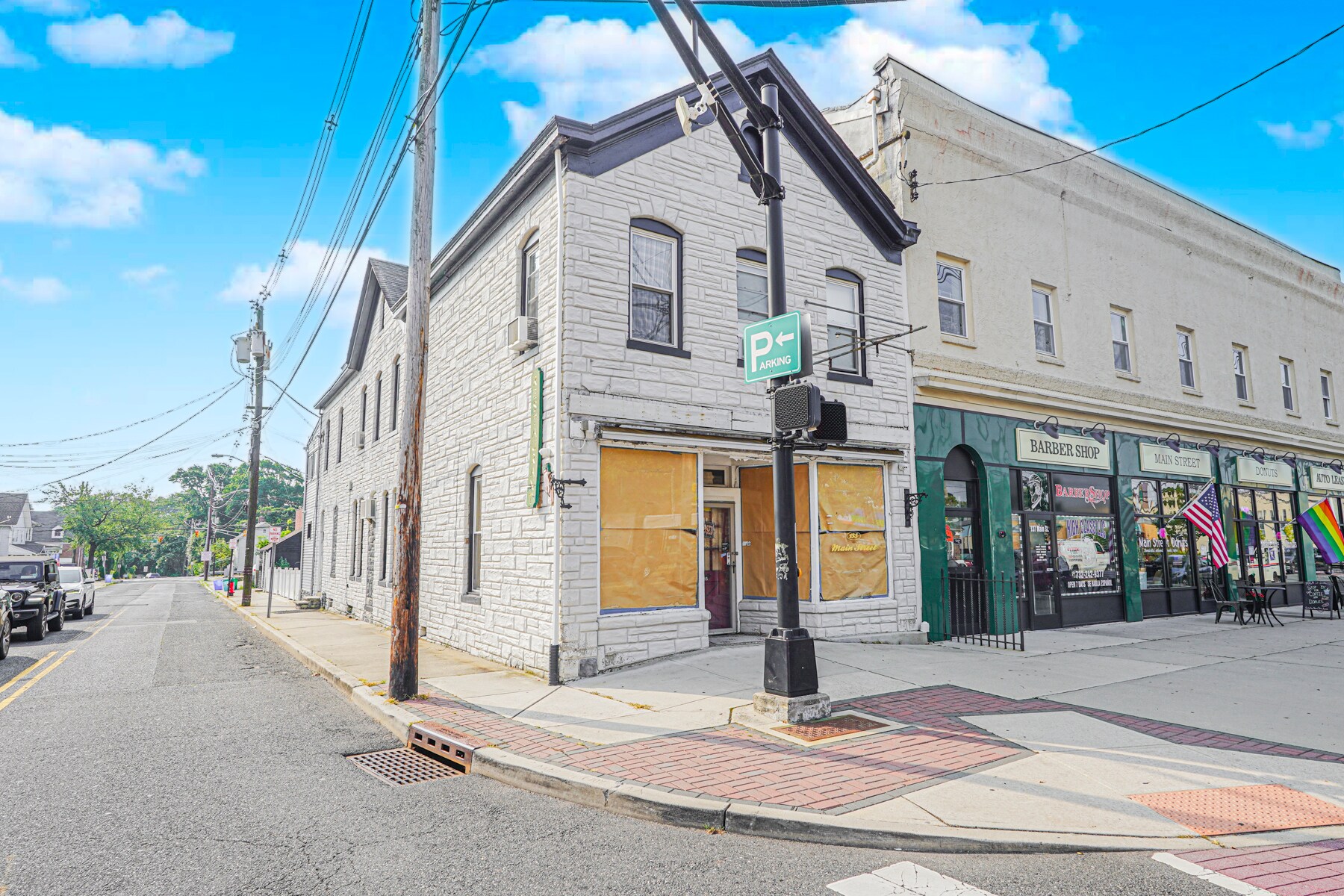 135 Main St, Matawan, NJ à louer Photo de l’immeuble– Image 1 sur 19