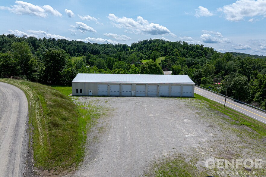 118 Twin Bridges Rd, Charleroi, PA à louer - Photo de l’immeuble – Image 3 sur 5