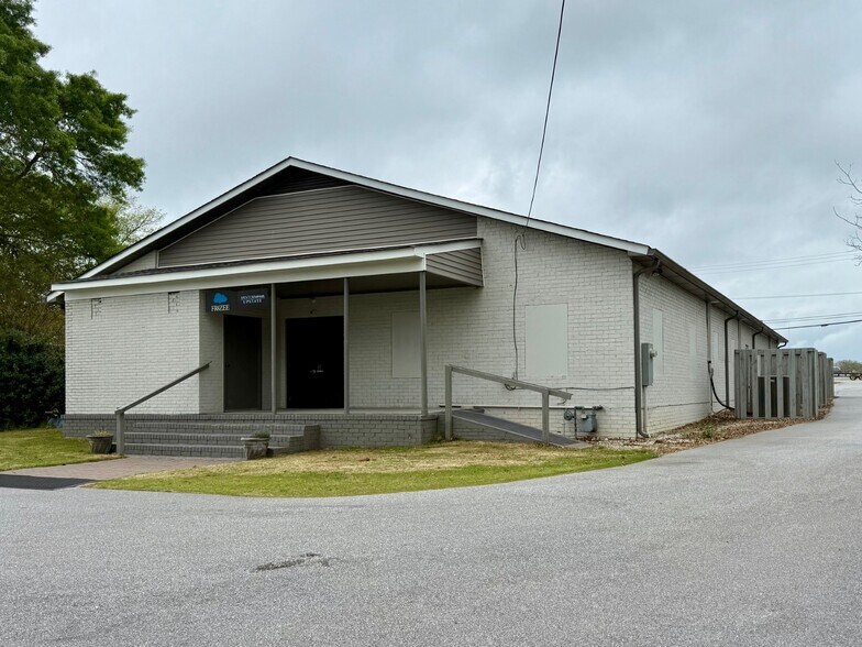 2115 Anderson Rd, Greenville, SC à vendre - Photo de l’immeuble – Image 3 sur 18