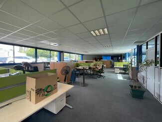 Plus de détails pour Local d'activités à louer