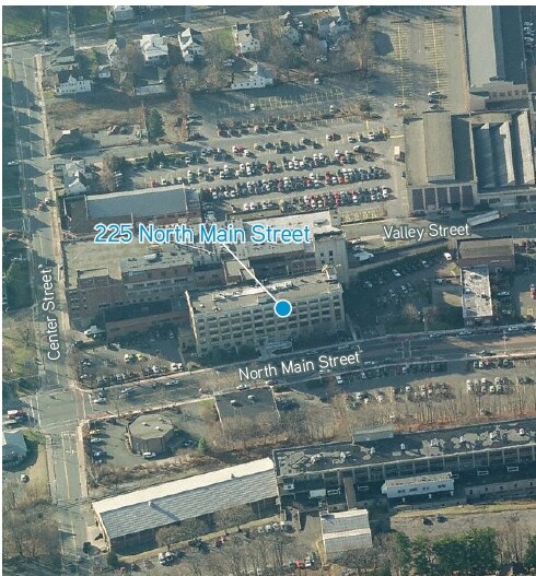 225 N Main St, Bristol, CT à louer - Aérien – Image 2 sur 11