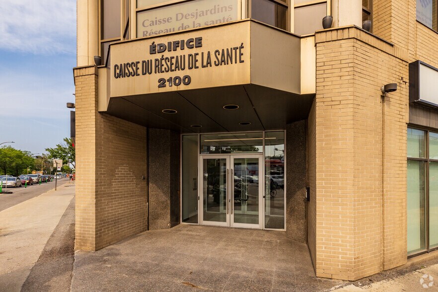 2100 Boul De Maisonneuve E, Montréal, QC à louer - Photo de l’immeuble – Image 2 sur 6
