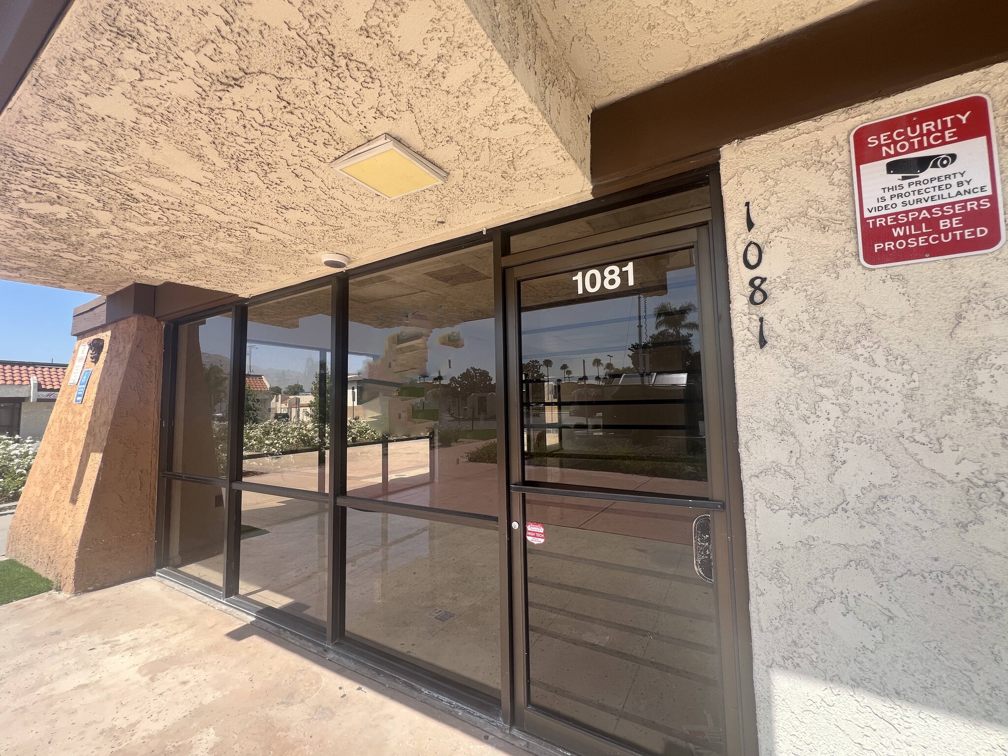 1035-1091 S Mt Vernon Ave, Colton, CA à louer Photo de l’immeuble– Image 1 sur 5