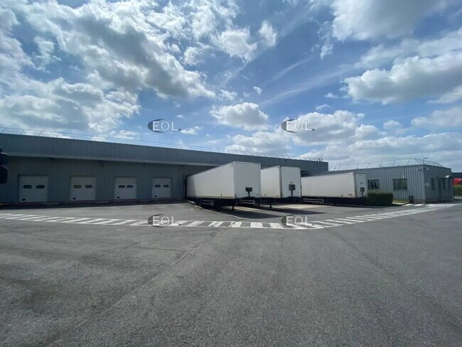 Plus de détails pour 250 Allée Des Pleus, Brie-Comte-Robert - Industriel/Logistique à louer
