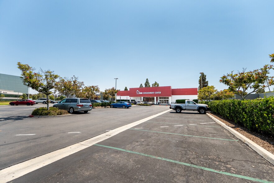 4343 Macarthur Blvd, Newport Beach, CA à vendre - Photo de l’immeuble – Image 3 sur 16