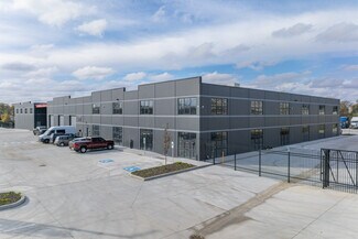 Plus de détails pour 1500 N Delany Rd, Gurnee, IL - Industriel/Logistique à louer