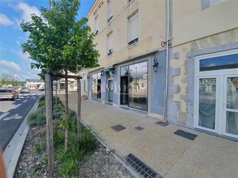 Local commercial dans Périgueux à louer - Photo de l’immeuble – Image 1 sur 5