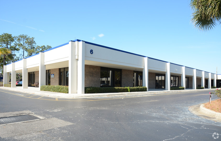 6925 Lake Ellenor Dr, Orlando, FL à vendre - Photo de l’immeuble – Image 2 sur 5