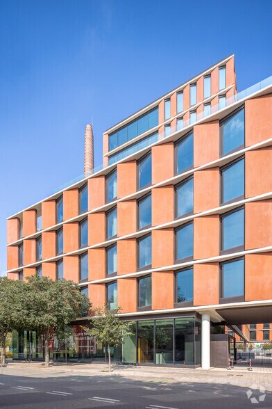 Carrer de Cristóbal de Moura, 115-125, Barcelone, Barcelona à louer - Photo de l’immeuble – Image 2 sur 5