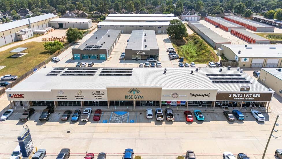 11703 Spring Cypress Rd, Tomball, TX à louer - Photo de l’immeuble – Image 2 sur 9