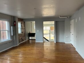 7351 Lindell Blvd, Saint Louis, MO à louer Photo intérieure– Image 1 sur 3