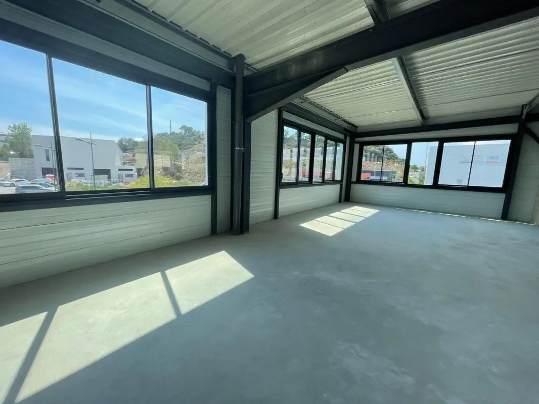 Bureau dans Fréjus à louer Photo intérieure– Image 1 sur 5