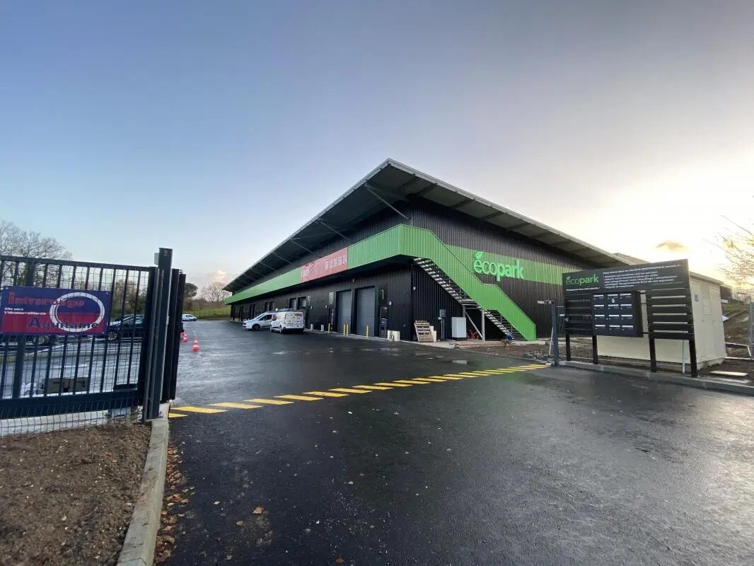 Local d’activités dans Bordeaux à louer Photo de l’immeuble– Image 1 sur 18