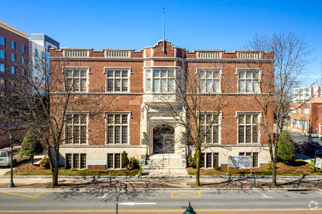 Plus de détails pour 330 S Greene St, Greensboro, NC - Bureau à louer