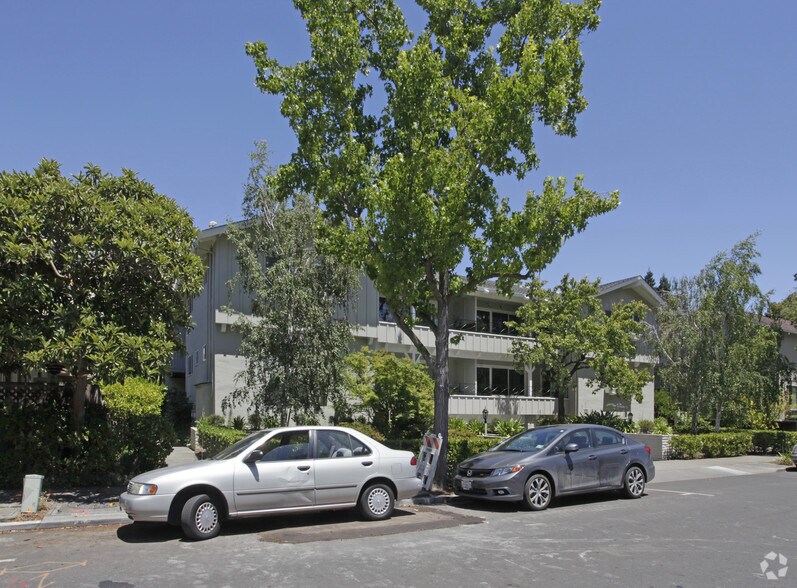 837 Cowper St, Palo Alto, CA à vendre - Photo de l’immeuble – Image 1 sur 49