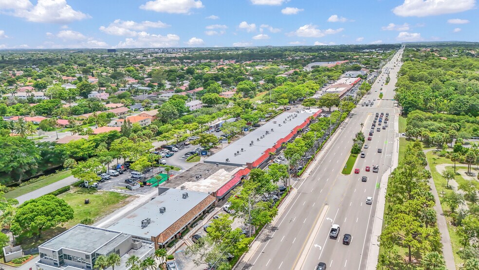 7600 Wiles Rd, Coral Springs, FL à louer - Photo de l’immeuble – Image 3 sur 50