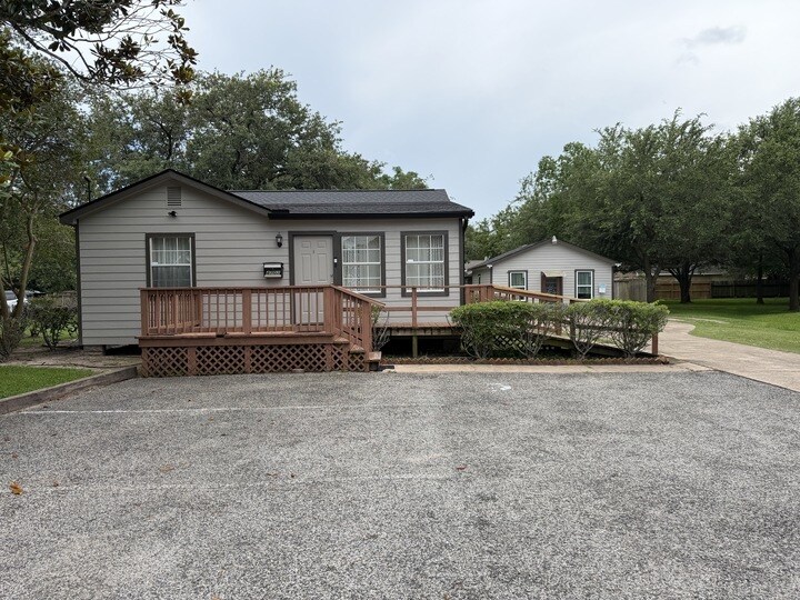 4702 Walnut St, Pearland, TX à vendre - Photo de l’immeuble – Image 3 sur 6
