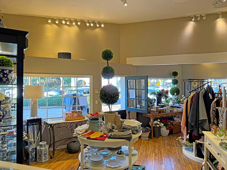 1137 Coast Village Rd, Santa Barbara, CA à louer - Photo intérieure – Image 3 sur 6