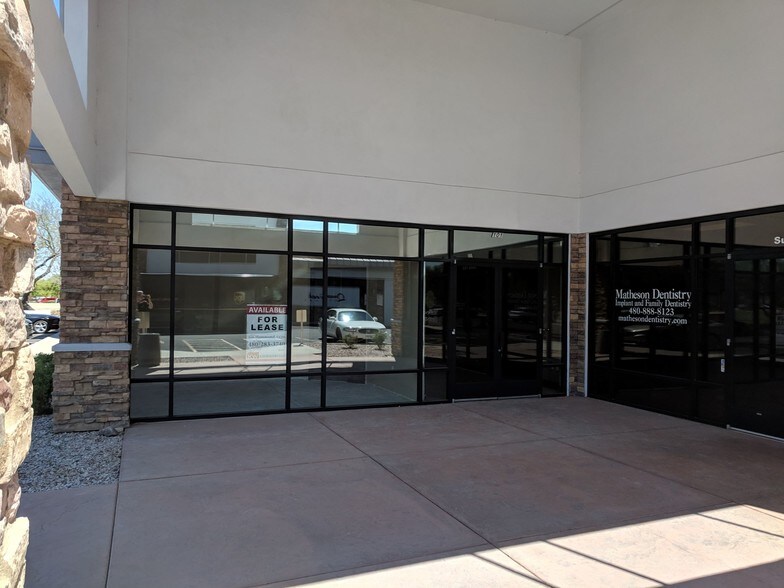 20713 E Ocotillo Rd, Queen Creek, AZ à louer - Photo de l’immeuble – Image 2 sur 11
