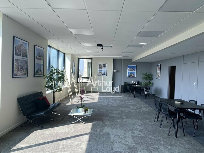 Plus de détails pour Bureau à vendre