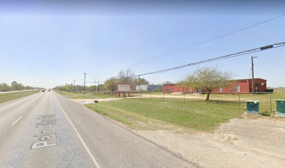22185 State Highway 16 S, Von Ormy, TX à vendre - Photo de l’immeuble – Image 1 sur 4