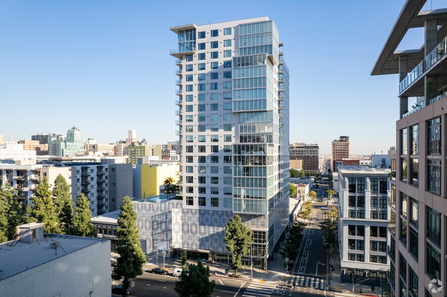 1050 S Grand Ave, Los Angeles, CA à louer - Photo principale – Image 1 sur 7