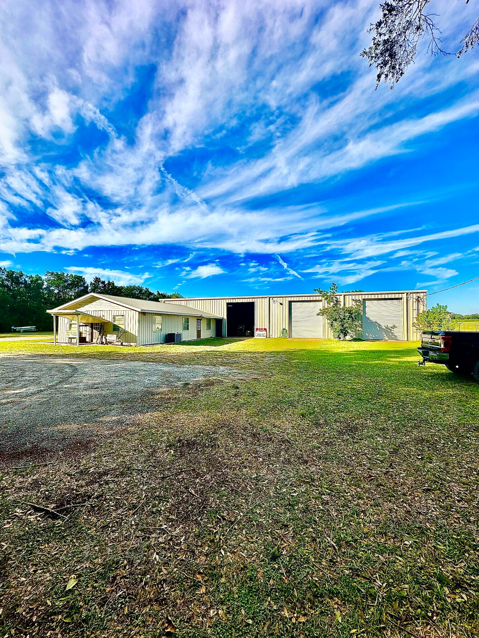 465 E Collins St, Umatilla, FL à louer Photo principale– Image 1 sur 20