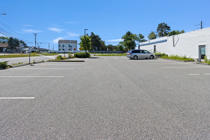 3 E Grand Ave, Scarborough, ME à vendre - Photo de l’immeuble – Image 3 sur 17
