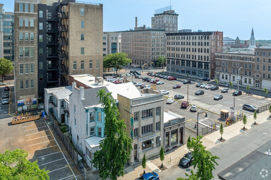 219 E Hanover St, Trenton, NJ à louer - Photo de l’immeuble – Image 2 sur 21