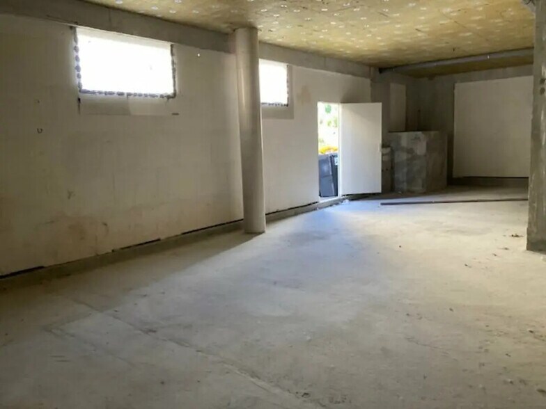 Local commercial dans Asnières-sur-Seine à louer - Photo de l’immeuble – Image 2 sur 6