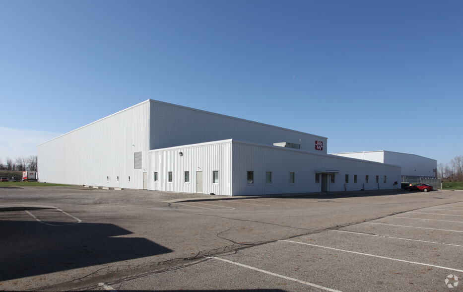 6611 Broughton Ave, Columbus, OH à louer - Photo de l’immeuble – Image 1 sur 7