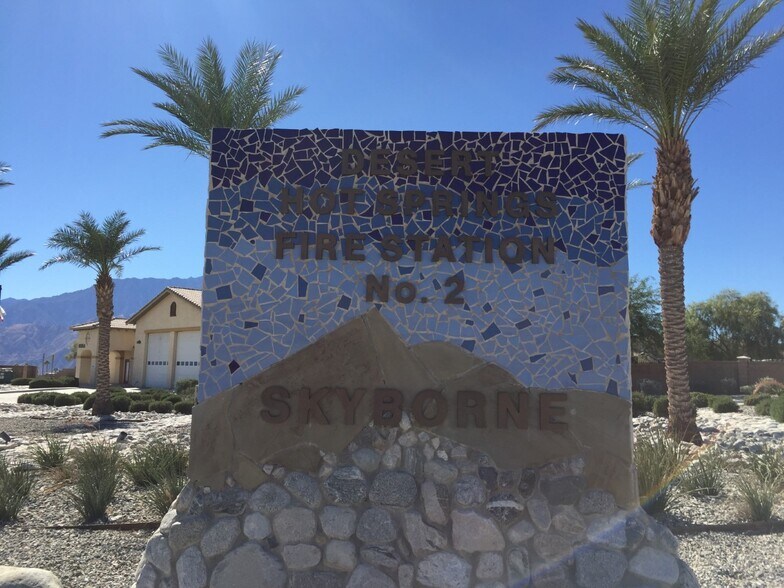 11th Ave, Desert Hot Springs, CA à vendre - Photo de l’immeuble – Image 2 sur 27