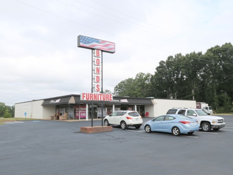106 W Wade Hampton Blvd, Greer, SC à vendre - Photo principale – Image 1 sur 11