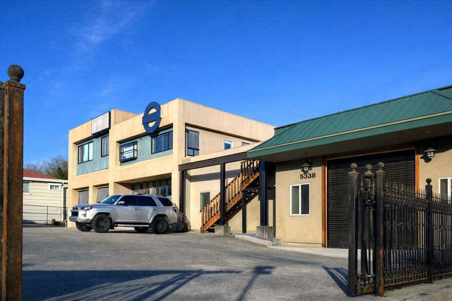 5338-5340 15th Ave S, Seattle, WA à louer - Photo principale – Image 1 sur 10