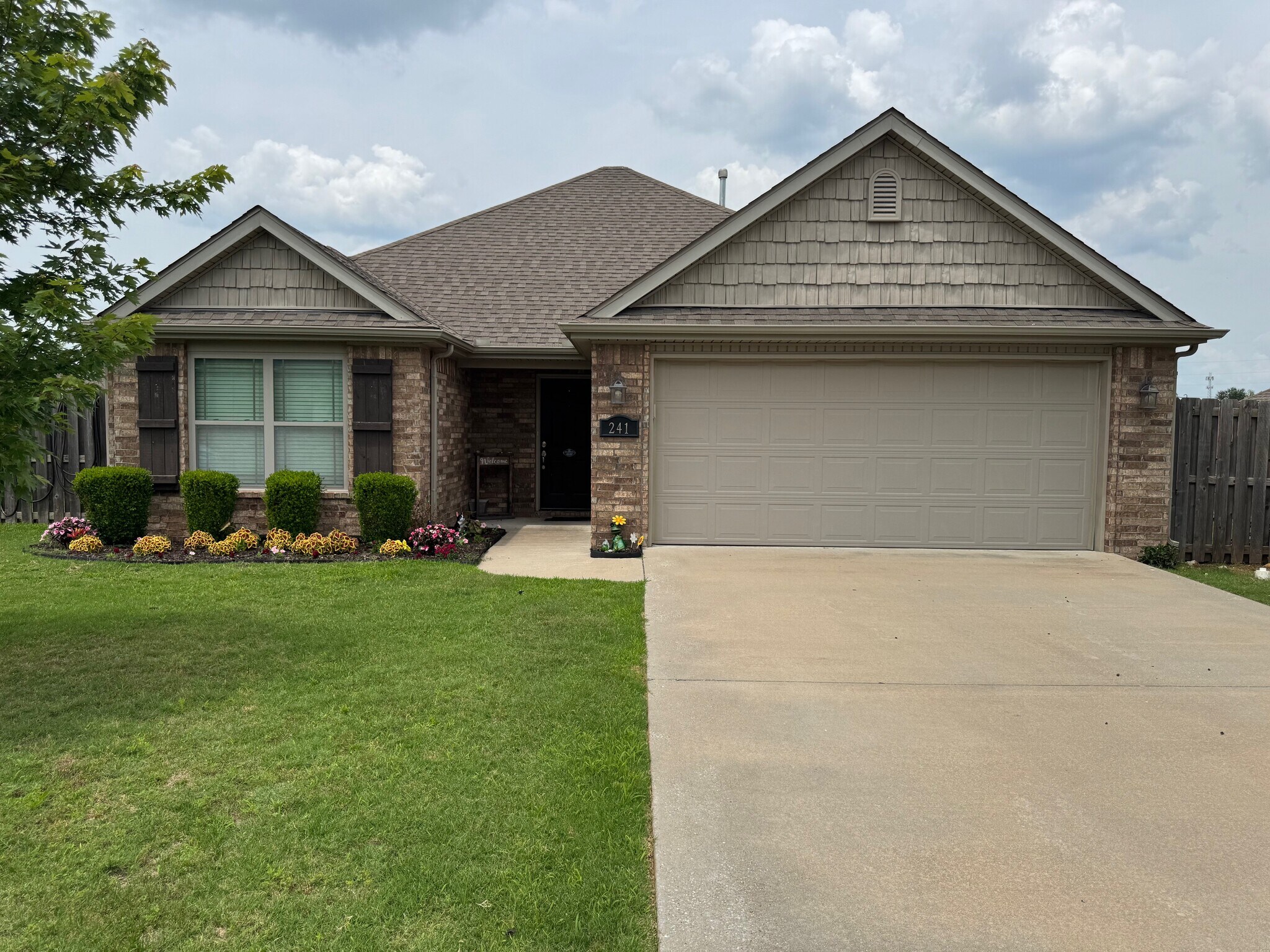 241 Genoa Way, Centerton, AR à vendre Photo principale– Image 1 sur 2