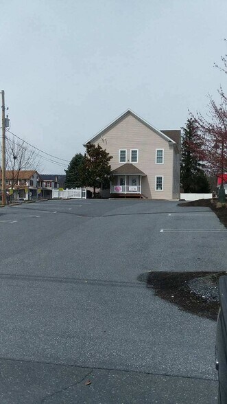 5939 Linglestown Rd, Harrisburg, PA à louer - Photo de l’immeuble – Image 2 sur 6