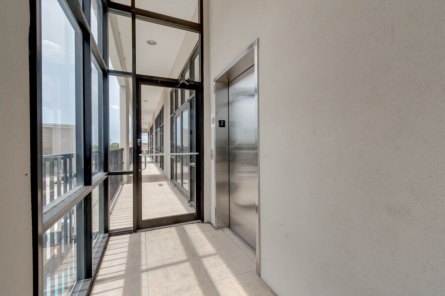 7850 Parkwood Circle Dr, Houston, TX à vendre - Autre – Image 3 sur 15