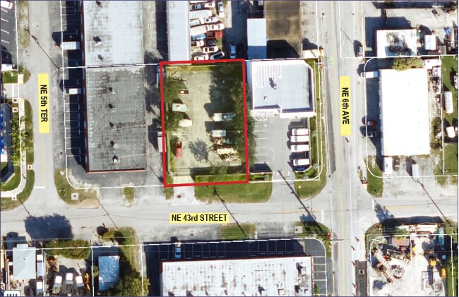 519 NE 43rd St, Oakland Park, FL à louer - Photo de l’immeuble – Image 3 sur 6