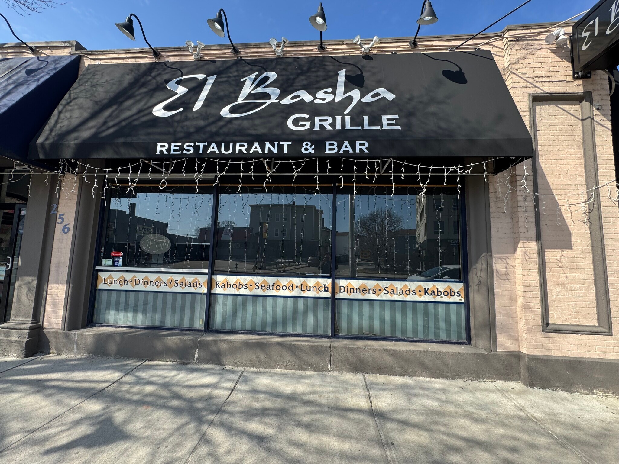 256 Park Ave, Worcester, MA à louer Photo de l’immeuble– Image 1 sur 5