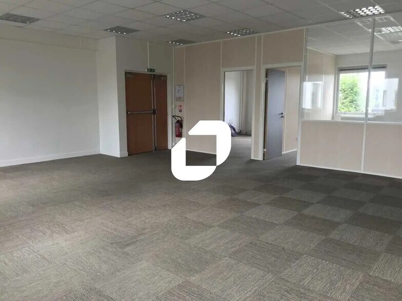 10 Avenue Du Québec, Villebon-sur-Yvette à louer - Photo de l’immeuble – Image 3 sur 19