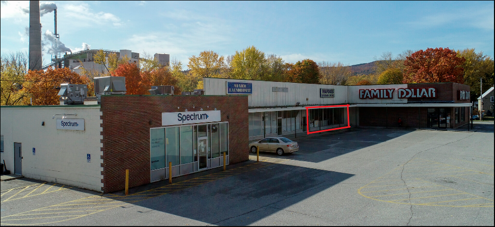 1-36 Main St, Mexico, ME à louer - Photo de l’immeuble – Image 1 sur 5