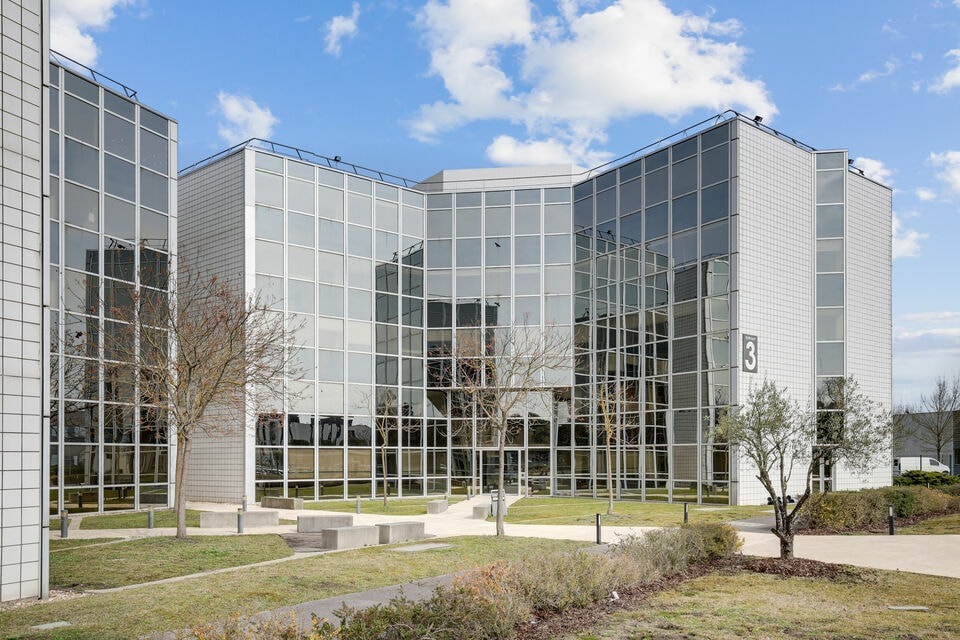 21 Avenue De Canteranne, Pessac à louer Photo de l’immeuble– Image 1 sur 17