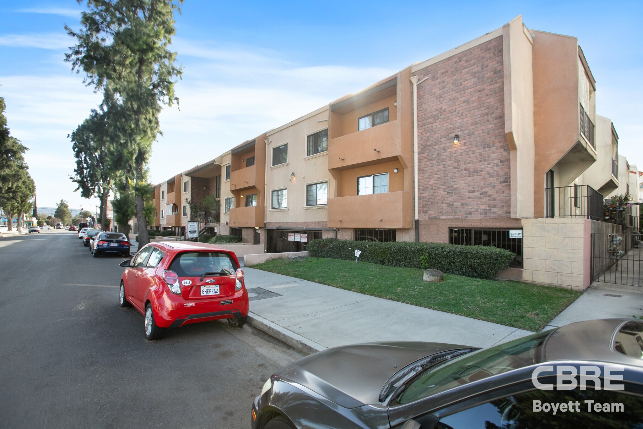 7235 Baird Ave, Reseda, CA à vendre Photo de l’immeuble– Image 1 sur 15