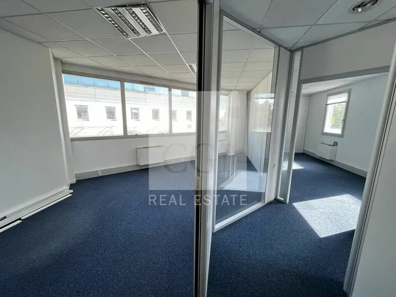 13 Rue Edison, Bron à vendre - Photo intérieure – Image 2 sur 11