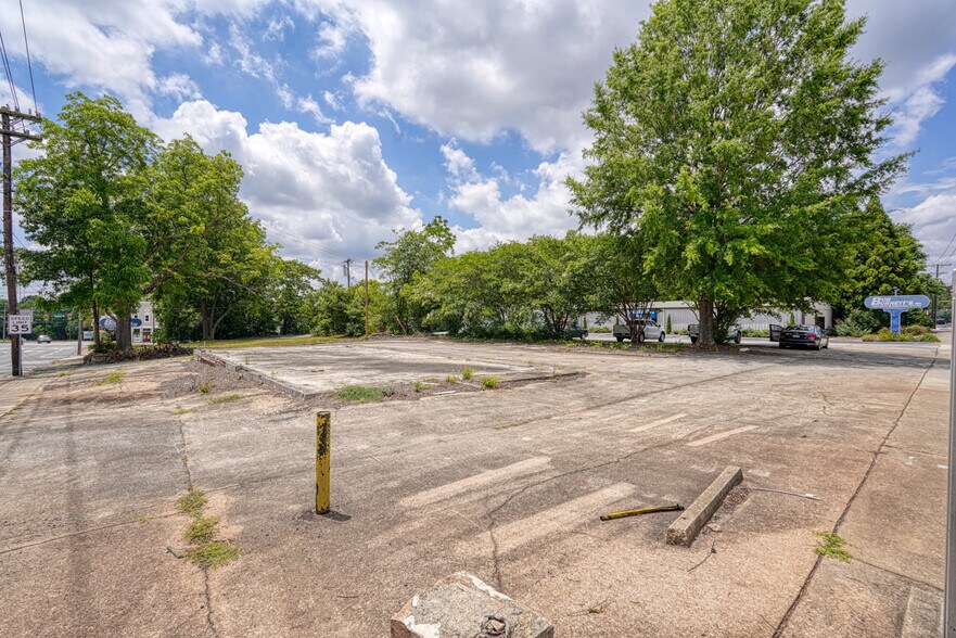300 N Church St, Spartanburg, SC à vendre - Photo de l’immeuble – Image 3 sur 27
